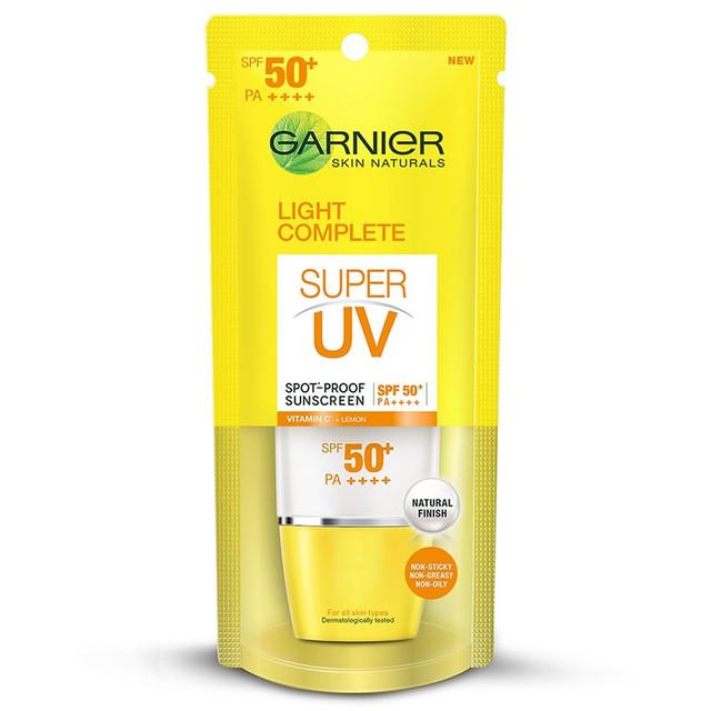 Light Complete Super UV Natural SPF 50