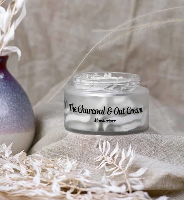 Charcoal & Oat Moisturiser
