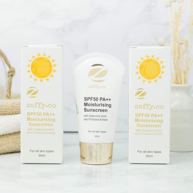 Moisturising Sunscreen SPF50 PA++
