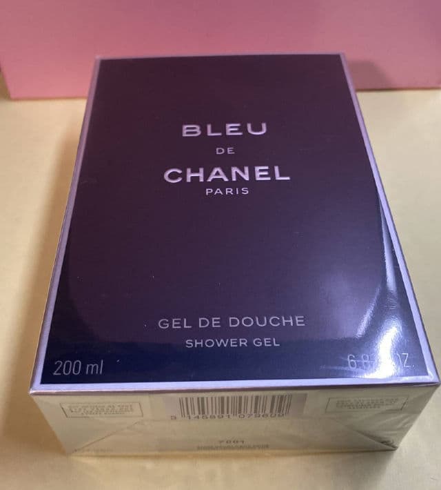 Chanel Bleu de Chanel Shower Gel  review photo by LarrBeary