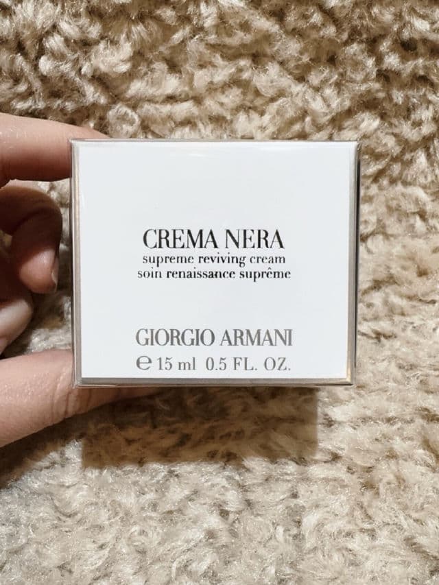 Giorgio Armani Crema Nera Obsidian Mineral Regenerating Cream review photo by Angeles33