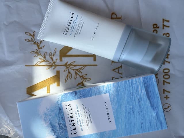 SKIN1004 Madagascar Centella Hyalu-Cica Water-Fit Sun Serum SPF50+ PA++++ review photo by Karakat