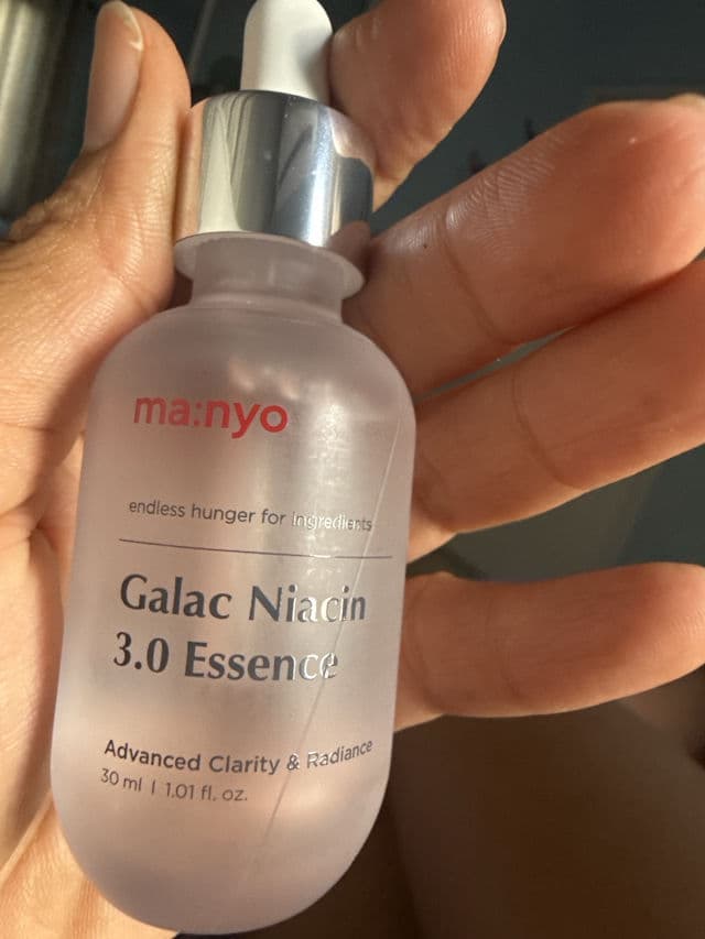 manyo Galac Niacin 3.0 Essence review photo by Anyinedjs
