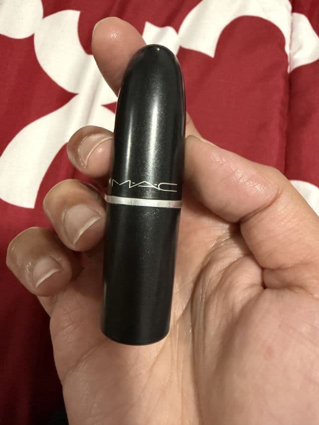 MAC Viva Glam I Lipstick review photo by Momina1