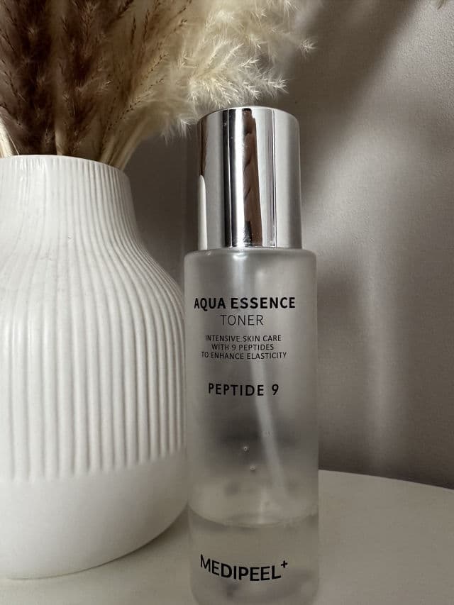 medi-peel Peptide 9 Essence Toner review photo by Botaglow