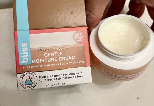 Bliss Rose Gold Rescue Moisturizer Gentle Moisture Cream For Sensitive Skin review photo by stacienicole