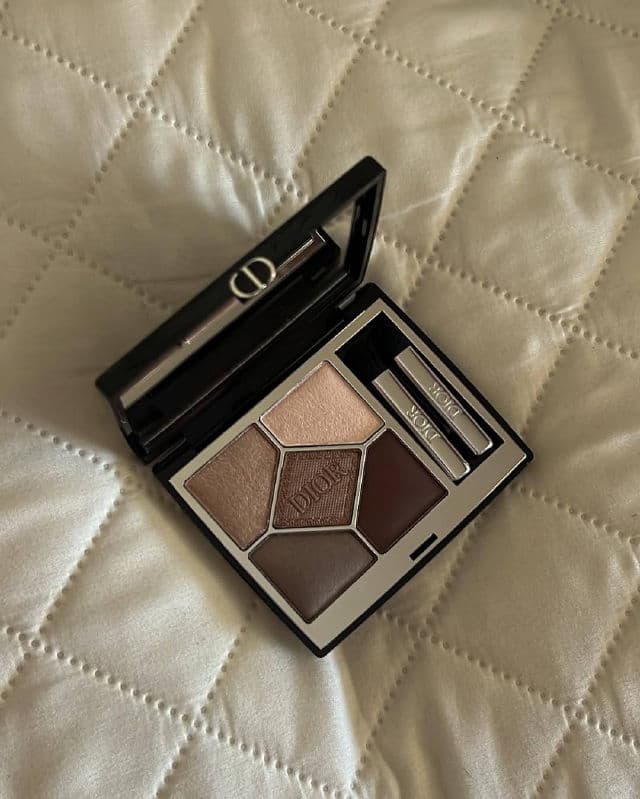 Dior Glow Face Palette #002 Glitz review photo by tatiross89