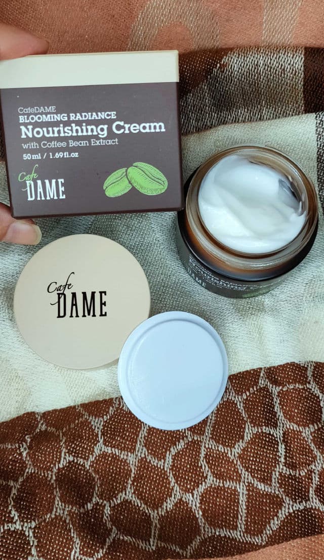 Cafe Dame Wrinkle Improvement Nourish Cream review photo by ghazalabeautystyle