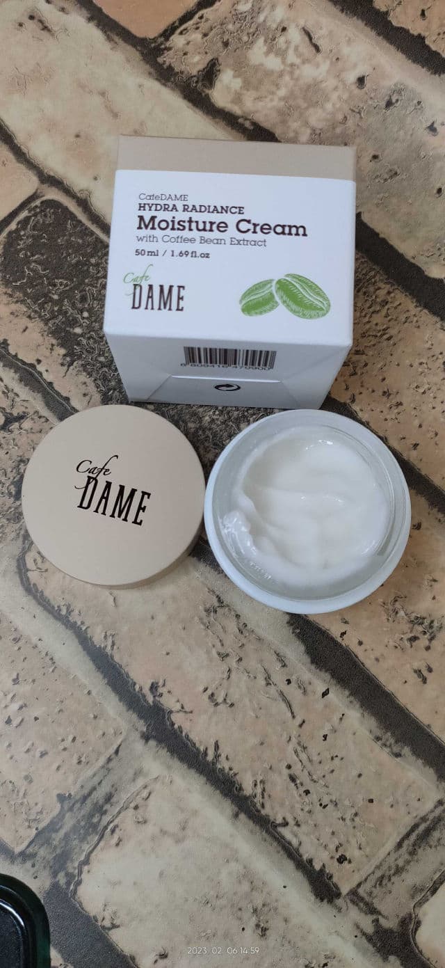 Cafe Dame Whitening Improvement Moisture Cream review photo by ghazalabeautystyle