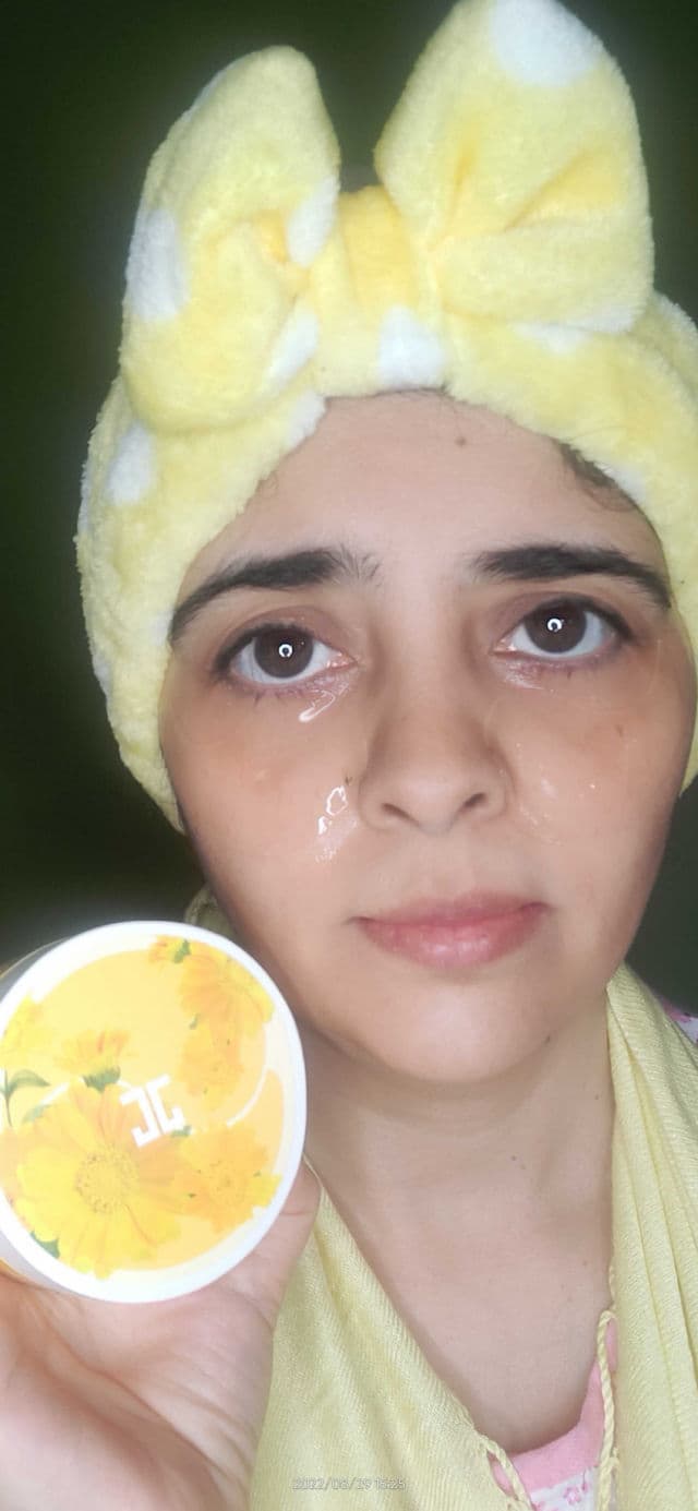 Jayjun Calendula Tea Eye Gel Patch review photo by ghazalabeautystyle