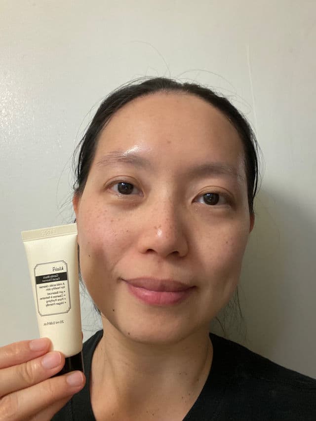 Dear, Klairs Gentle Black Facial Cleanser review photo by NguyenAndOngLy