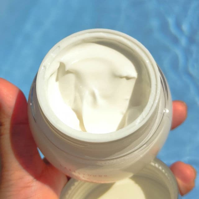 Label Young Shocking Vitamin Milk Whitening Cream review photo by Apweel