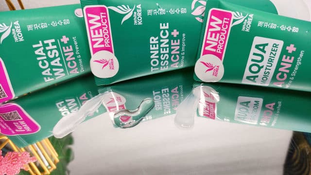 iWhite Korea Acne+ Facial Wash review photo by Apweel