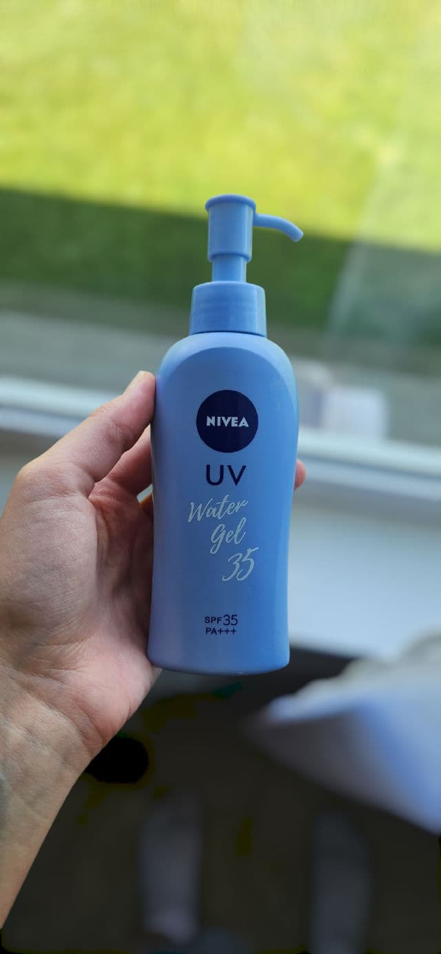 Nivea Sun Water Gel SPF35/PA+++ review photo by studentwithskincare