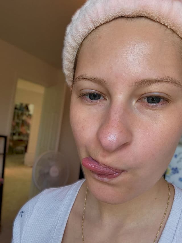 Nivea Sun Water Gel SPF35/PA+++ review photo by studentwithskincare