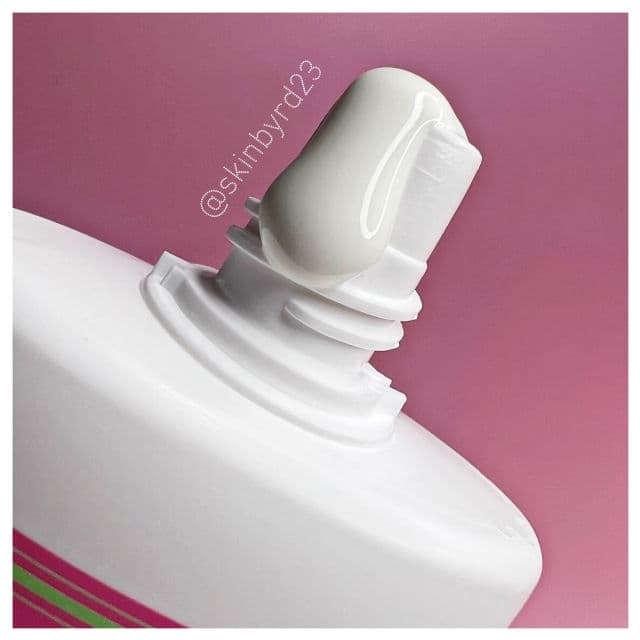 ARTOIS La Tulipe Sun Essence SPF50+ PA++++ review photo by Skinbyrd