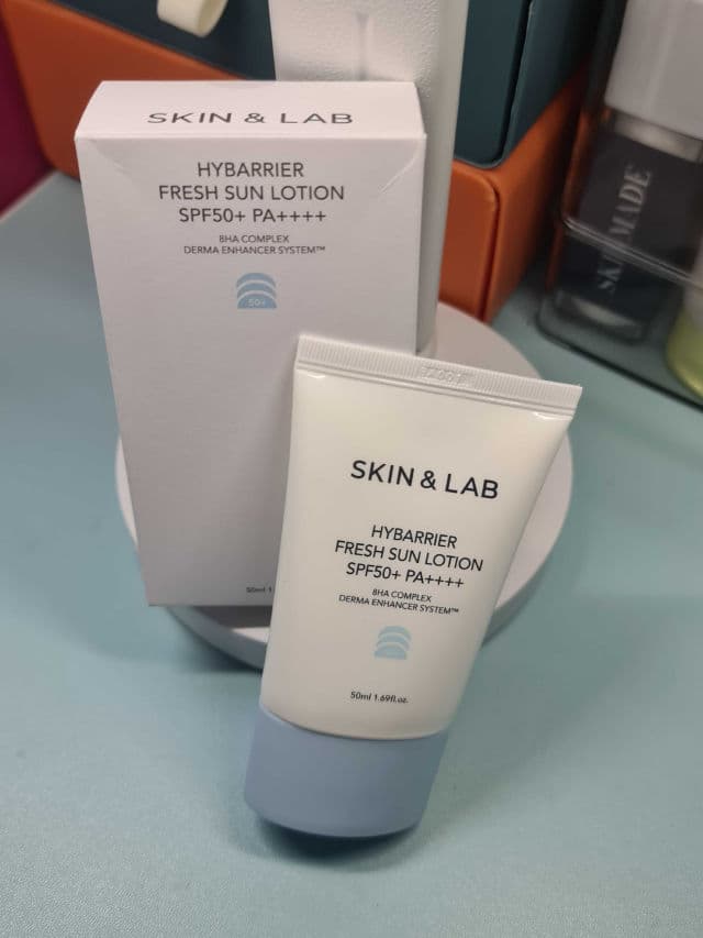SKIN&LAB Hybarrier Fresh Sun Lotion SPF50+ PA++++ review photo by angie852g7