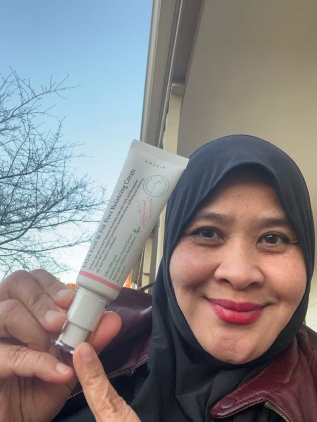 AXIS-Y LHA Peel & Fill Pore Balancing Cream review photo by EyeNez