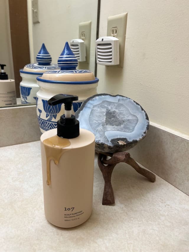 107 Scalp Purifying Microbiome Shampoo review photo by EyeNez