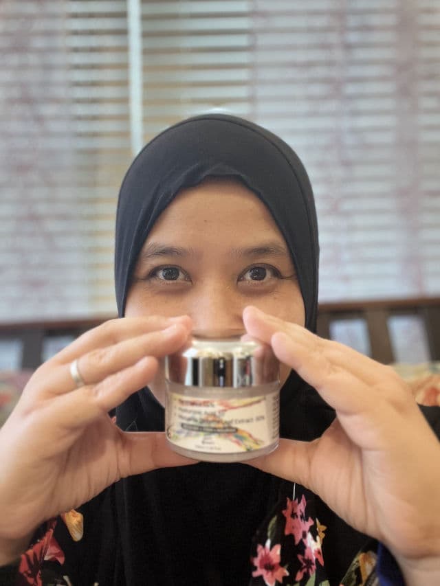 Just Cosmetic Just Cream review photo by EyeNez