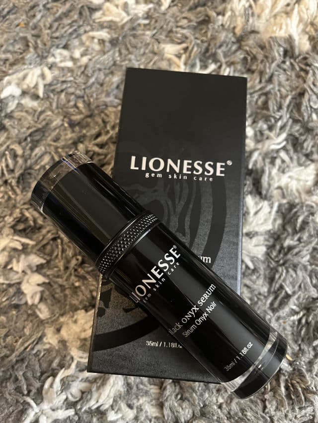Lionesse Black Onyx Serum review photo by EyeNez