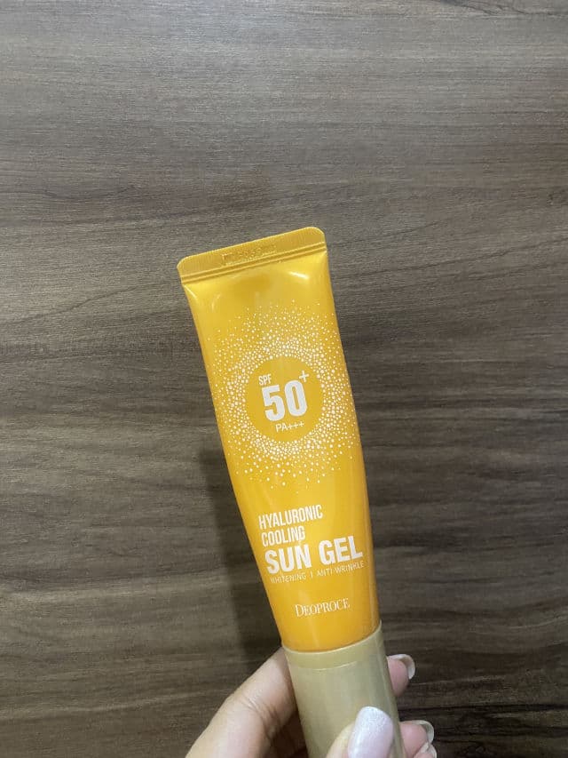 Deoproce Hyaluronic Cooling Sun Gel SPF 50+/PA+++ review photo by christinem