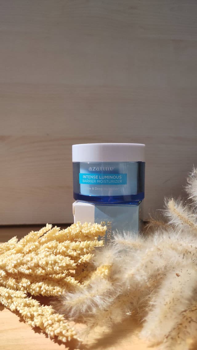 Azarine Intense Luminous Barrier Moisturizer review photo by MuslimDarmawan