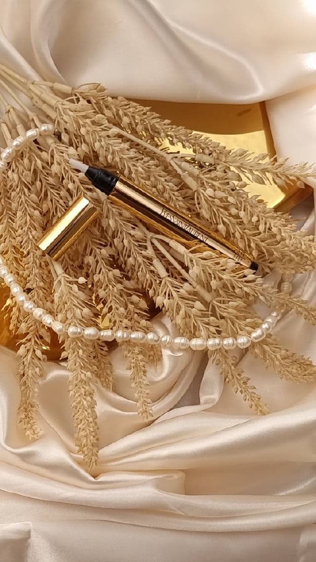 YSL Beauty Touche Éclat Brightening Concealer Pen review photo by Cosmetikarmina