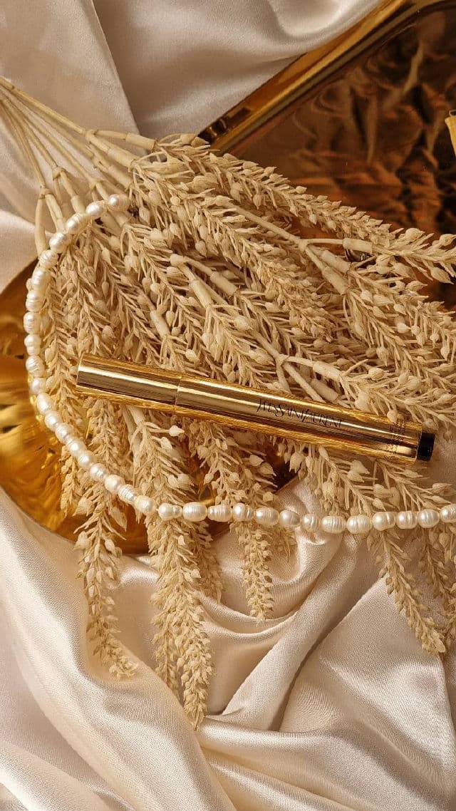 YSL Beauty Touche Éclat Brightening Concealer Pen review photo by Cosmetikarmina