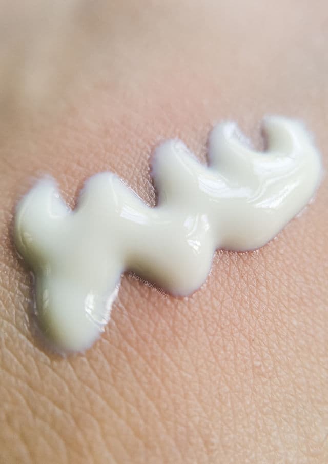 SCINIC Enjoy Super Mild Sun Essence SPF50+ PA++++ review photo by kaweeel