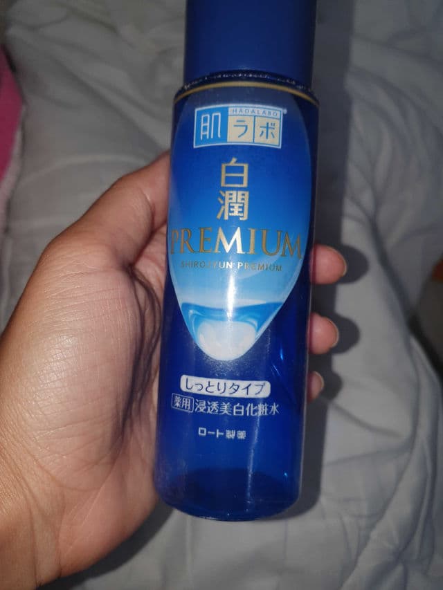 Hada Labo Premium Whitening Lotion (Rich) review photo by marrieberrie