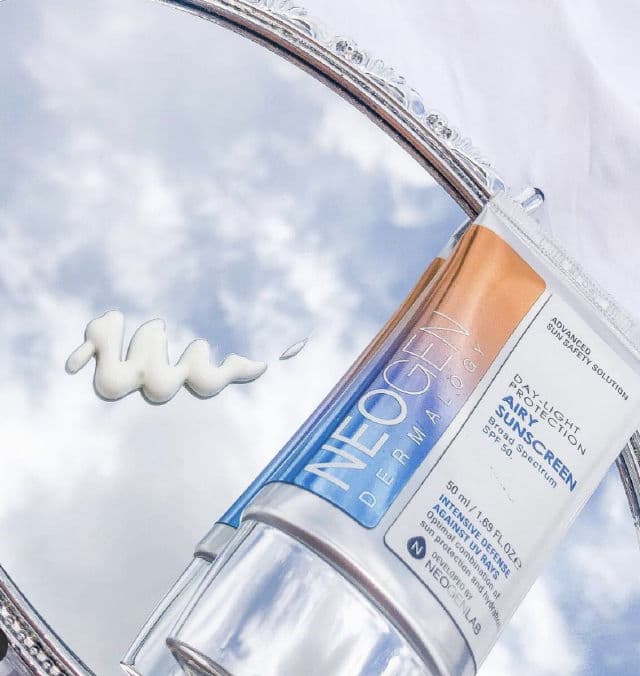 NEOGEN Dermalogy Day-Light Protection Airy Sunscreen SPF50+ / Broadspectrum review photo by sarinamolikuch