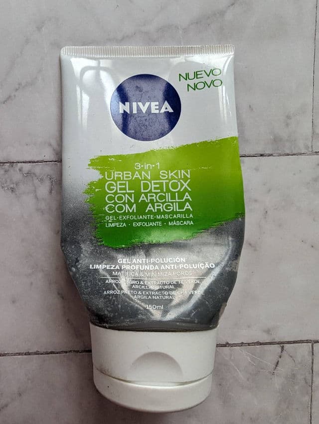 Nivea 3-in-1 Urban Skin Detox Clay Wash review photo by Mgp1104