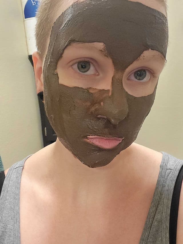 Bloomeffects Dutch Dirt Mask - Exfoliating Face Mask  review photo by NatRose