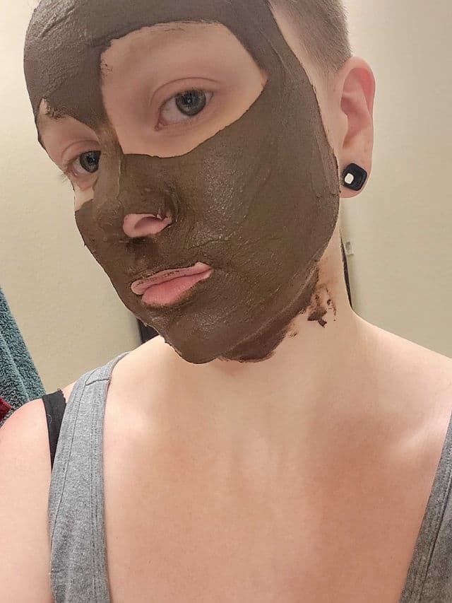 Bloomeffects Dutch Dirt Mask - Exfoliating Face Mask  review photo by NatRose