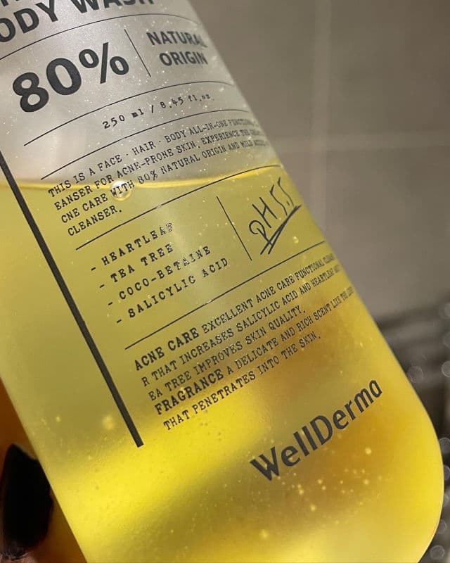 WellDerma  Heartleaf Acne Zero 3-in-1 Body Wash review photo by skincarebiased