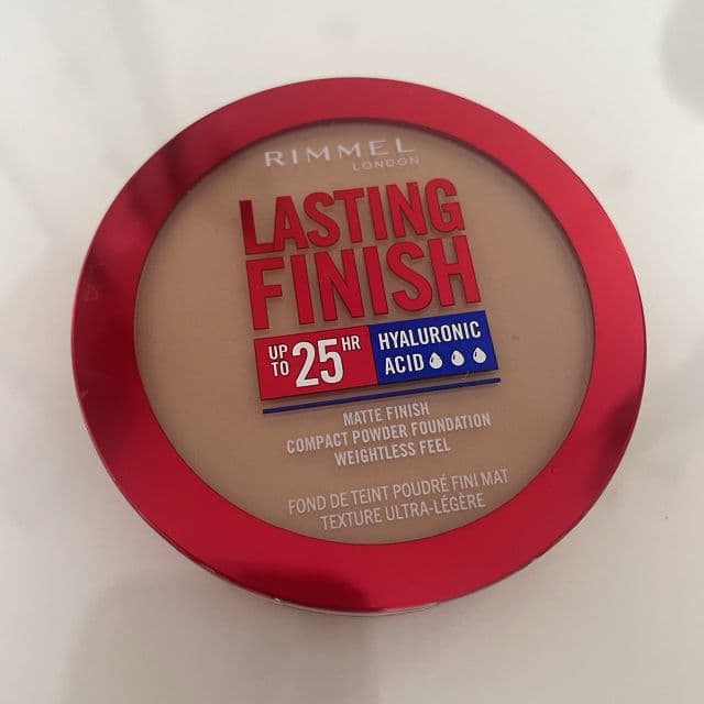 Rimmel Lasting Finish Powder Foundation	 review photo by katrinajh