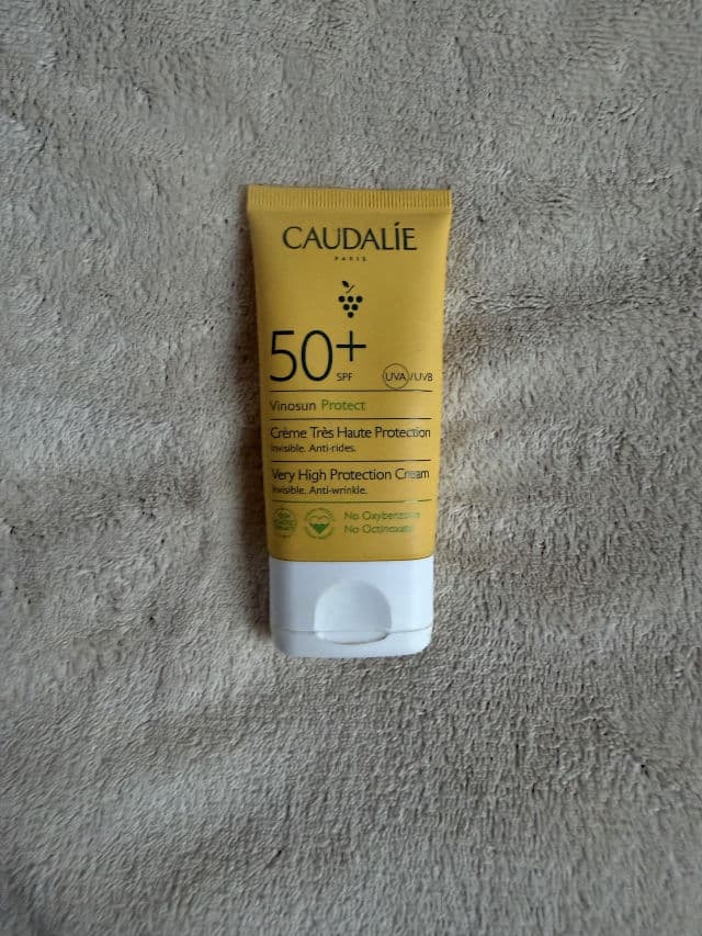 Caudalie Paris Vinosun Protect Very High Protection Cream SPF50+ review photo by Bahar
