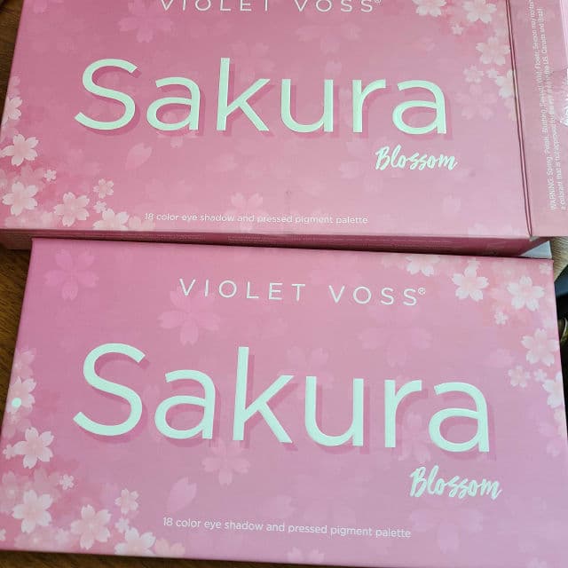 Violet Voss Sakura Blossom Palette review photo by somialoves