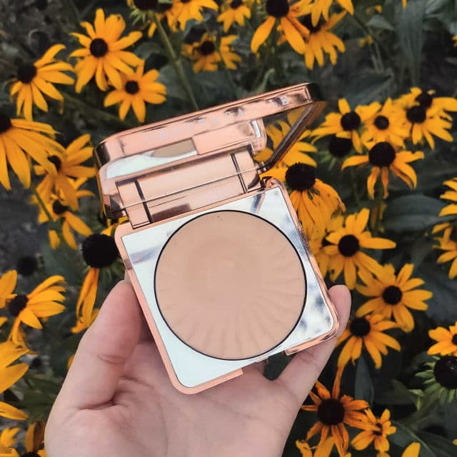 Chantecaille Perfect Blur Finishing Powder review photo by SashaGrace