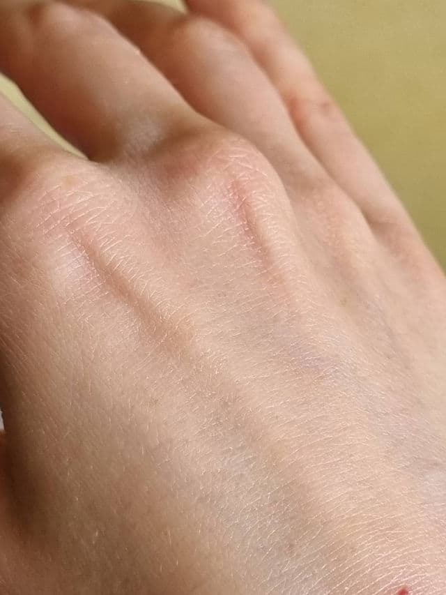 COSRX Aloe 54.2 Aqua Tone-up Sunscreen SPF50+ PA++++ review photo by glowandsunshine