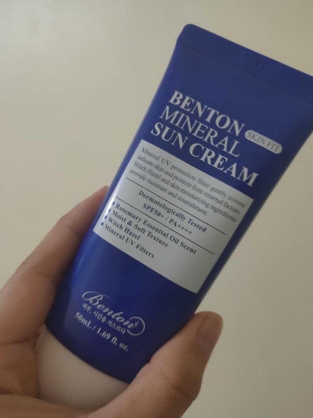 BENTON Skin Fit Mineral Sun Cream SPF50/PA++++ review photo by Beautywithin