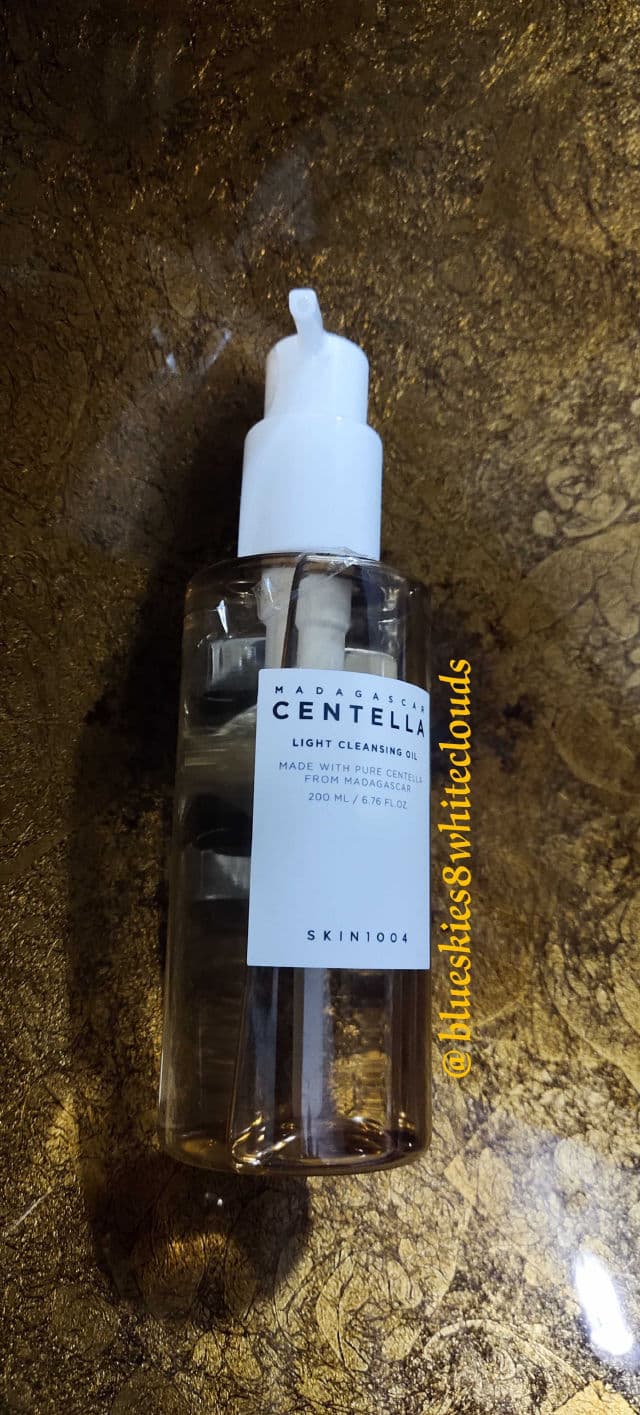 SKIN1004 Madagascar Centella Light Cleansing Oil review photo by BlueNWhite