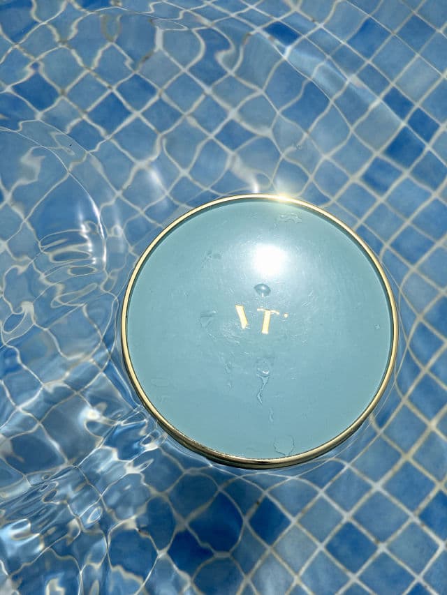 VT COSMETICS Cica Essence Sun Pact SPF50+ PA+++ review photo by SuKore