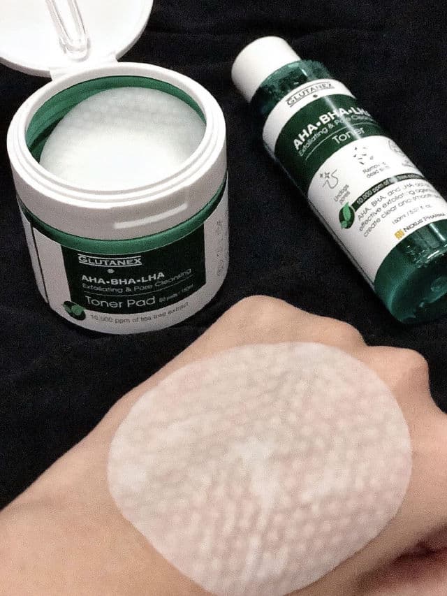 Glutanex AHA BHA LHA Toner Pad review photo by skincarewithyq