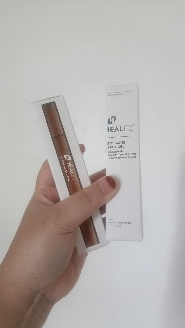 Healez SOS Acne Spot Gel review photo by Jamalia
