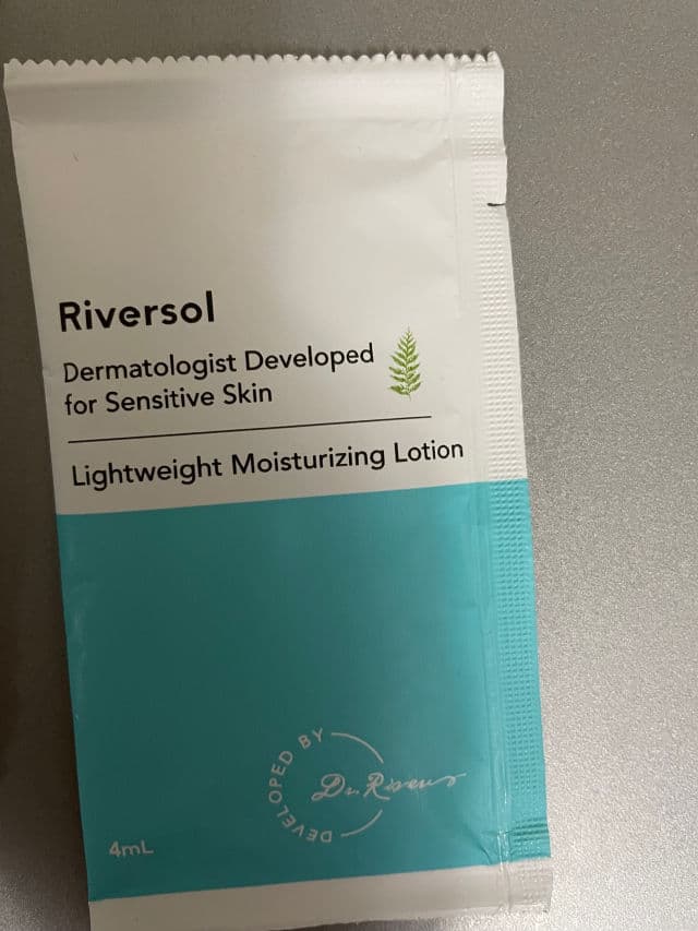 Riversol Lightweight Moisturizing Lotion review photo by Pickyplans
