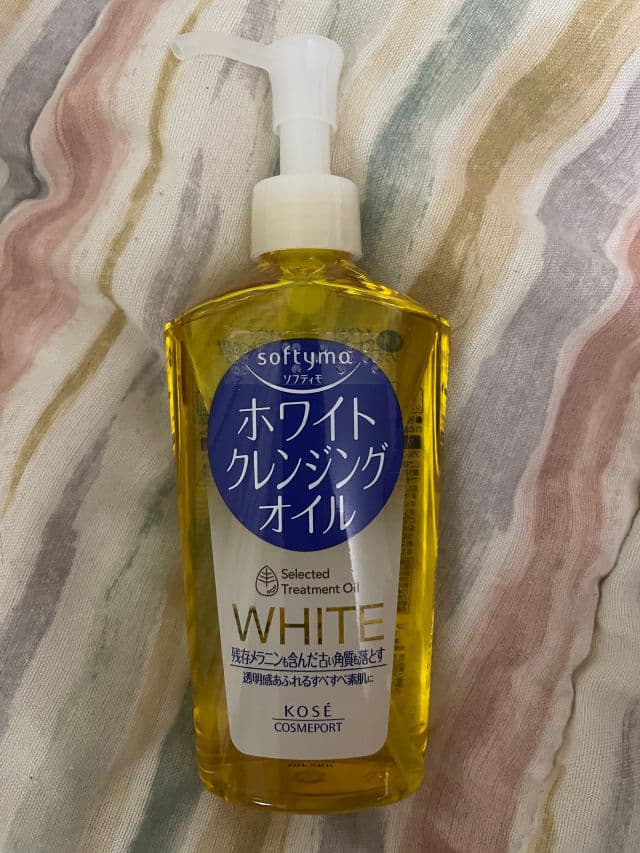Kose Softymo White Cleansing Oil review photo by Pickyplans