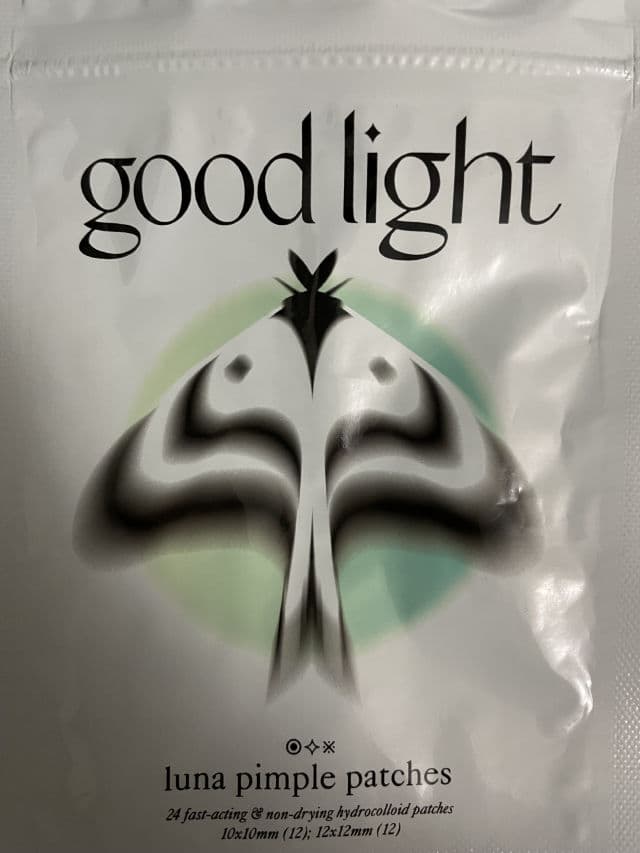 good light Luna Pimple Patches review photo by Pickyplans