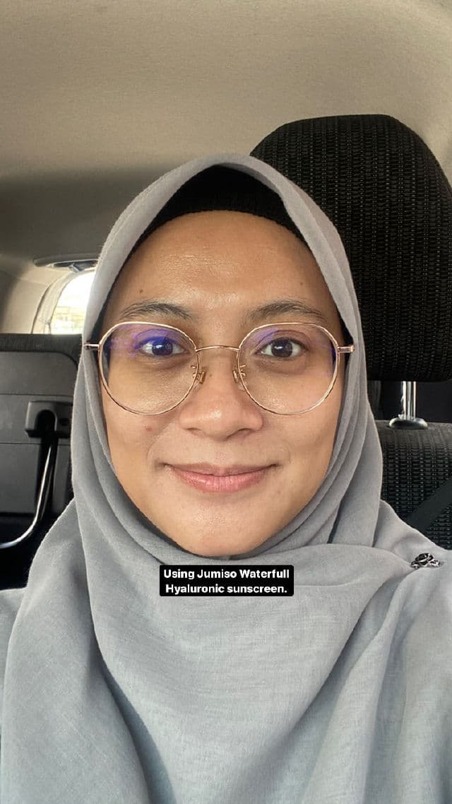 Jumiso Waterfull Hyaluronic Sunscreen SPF50+ PA++++ review photo by cikbskincarestories